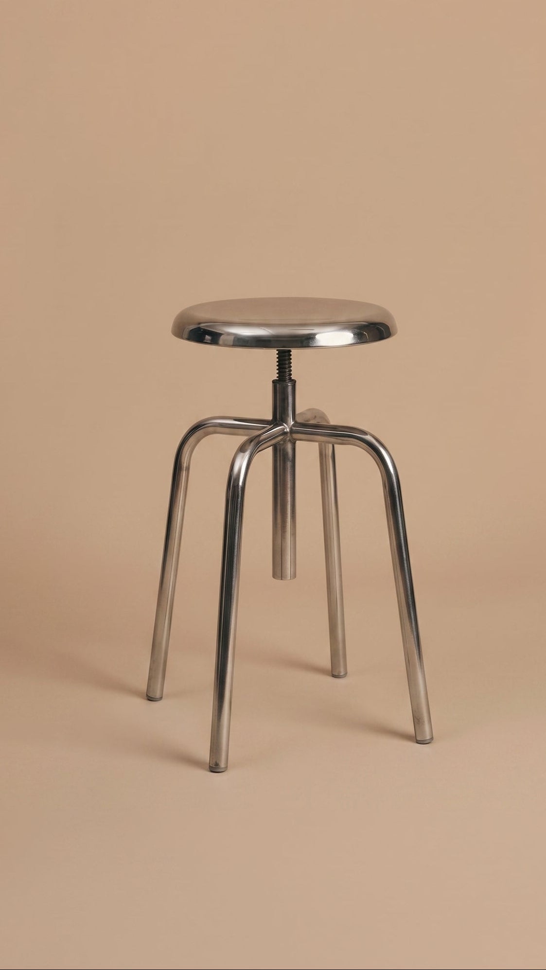 Tabouret Atelier en chrome