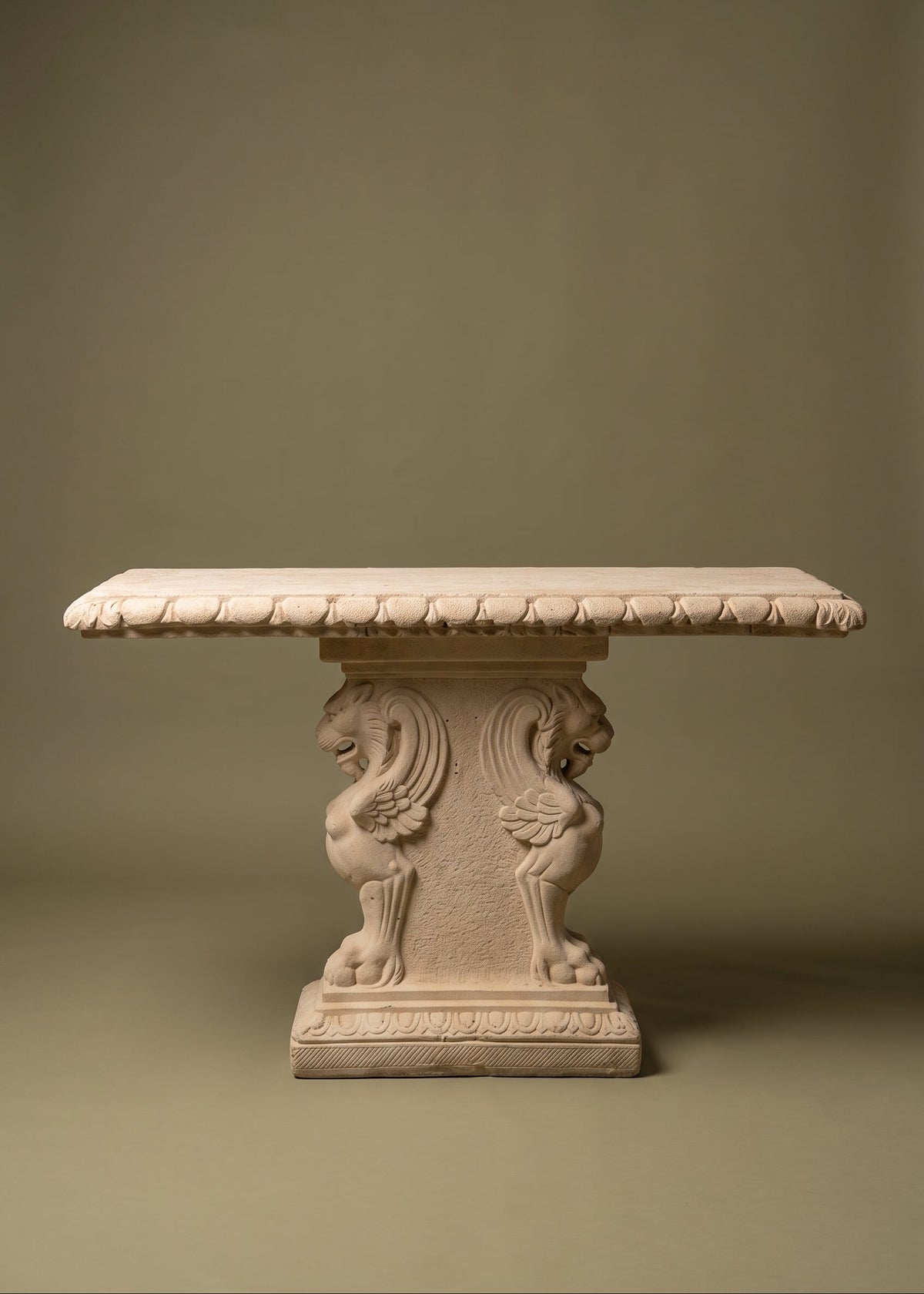 Table Pierre Griffons