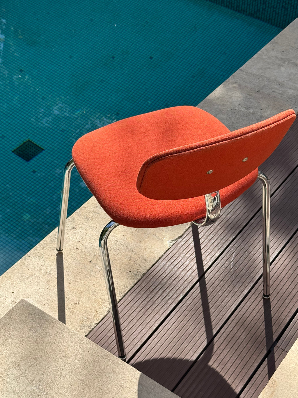 Chaise Strafor signée Pierre Paulin
